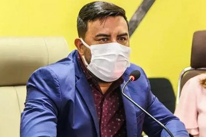 Vereador Carlos Damaceno tem pedido atendido para serviço de limpeza na Avenida Farquar - News Rondônia