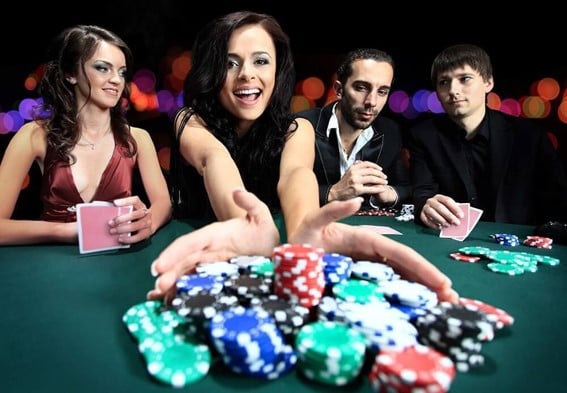 O poker é só um jogo de sorte, ou a estratégia e a matemática ajudam a vencer? - News Rondônia