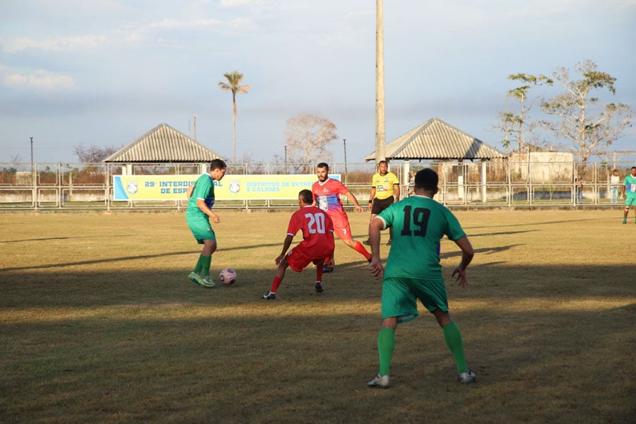 Time de Extrema vence nos pênaltis e se consagra bicampeão do Interdistrital de Esportes - News Rondônia