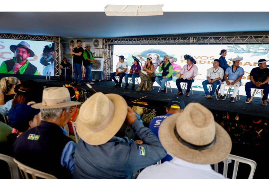 Txai Suruí, liderança indígena conhecida internacionalmente, e representantes das etnias rondonienses participam da 10ª Rondônia Rural Show - News Rondônia