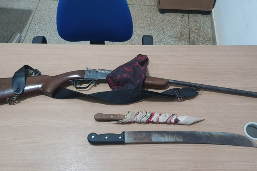 Homem suspeito de invasões de terra é preso de posse de espingarda municiada - News Rondônia