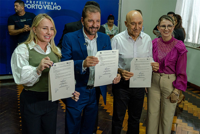 Prefeito Hildon Chaves assina ordem de serviço para construção de Creche Pré-Escola do Orgulho do Madeira - News Rondônia