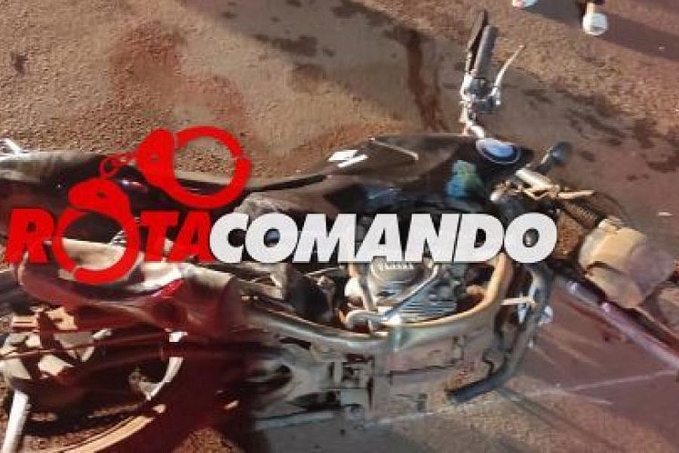 MENOR DE IDADE: Motociclista atinge carro parado em São Francisco do Guaporé - News Rondônia