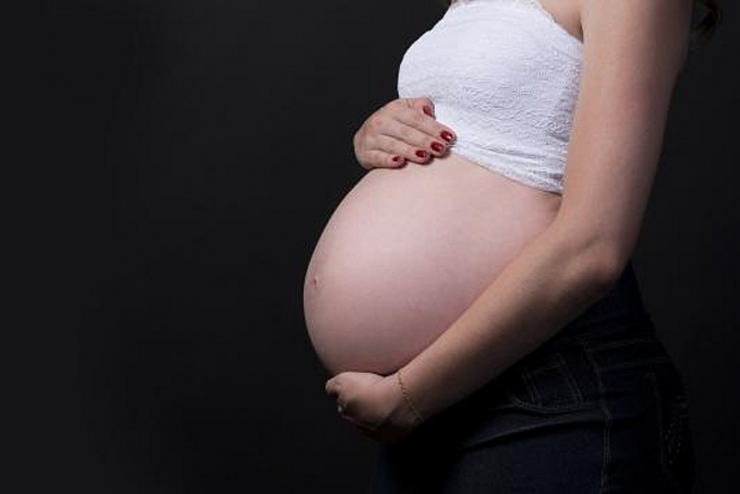 Homem obriga esposa a abortar aos 6 meses e joga corpo do filho em lixeira - News Rondônia