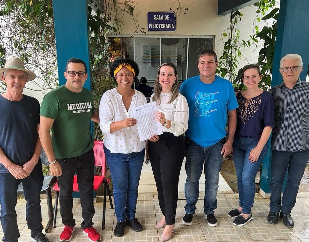 Senador Jaime Bagattoli visita Lar dos Idosos Maria Teresa de Lamarta e APAE Vilhena na companhia da deputada Silvia Cristina - News Rondônia