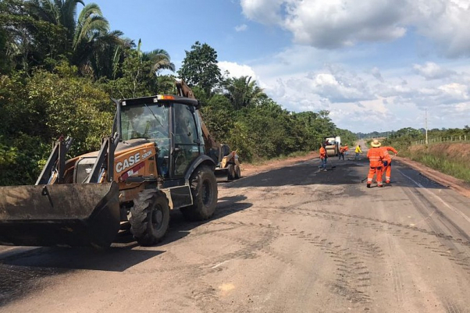 DER realiza manutenção na rodovia-257, entre Ariquemes e o Distrito do 5º BEC - News Rondônia