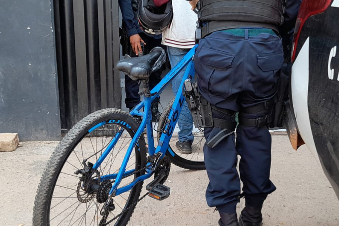 Major da PM prende suspeito com bike furtada em frente de escola no centro - News Rondônia