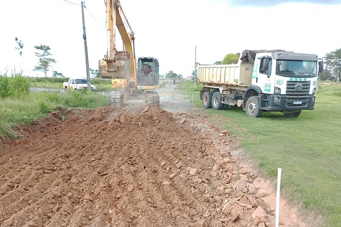 DER inicia pavimentação asfáltica do Centro Tecnológico Vandeci Rack, em Ji-Paraná - News Rondônia