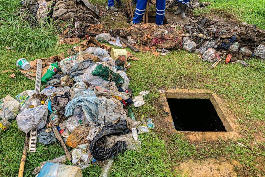 Prefeitura realiza limpeza de local onde temporariamente funcionará a rodoviária - News Rondônia