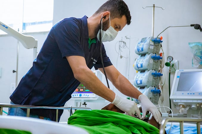 Prefeitura de Jaru abre inscrições para contratação de médicos plantonistas; valor do plantão é de 3 mil por escala de 24h - News Rondônia