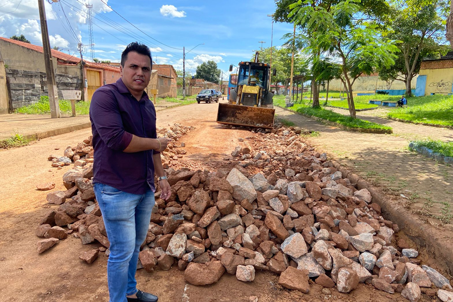 Serviço de Tapa Buraco é realizado na zona sul a pedido do vereador Edimilson Dourado - News Rondônia
