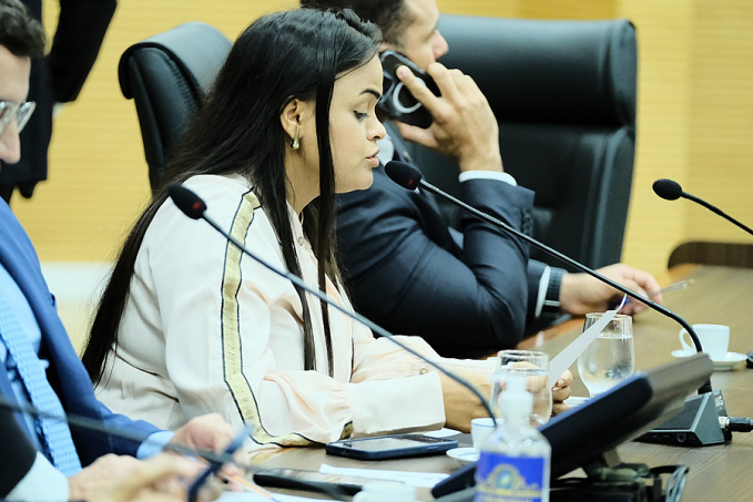 Deputada Dra. Taíssa apresenta Projeto de Lei para resguardar à proteção das mulheres em procedimentos de saúde - News Rondônia