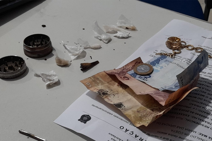 INCONFORMADOS: População faz denúncia e trio com drogas é preso na zona sul - News Rondônia