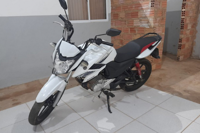 RASTREADOS - Dupla é presa com moto furtada em frente a faculdade na zona sul - News Rondônia