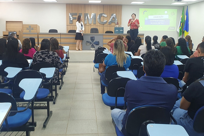 Secretaria Municipal de Educação promove encontro com professores do 4º e 5º ano - News Rondônia