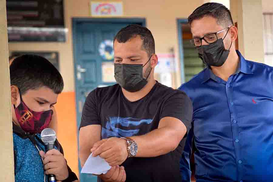 Vereador Edevaldo Neves faz entrega de climatização na escola Osvaldo Piana - News Rondônia