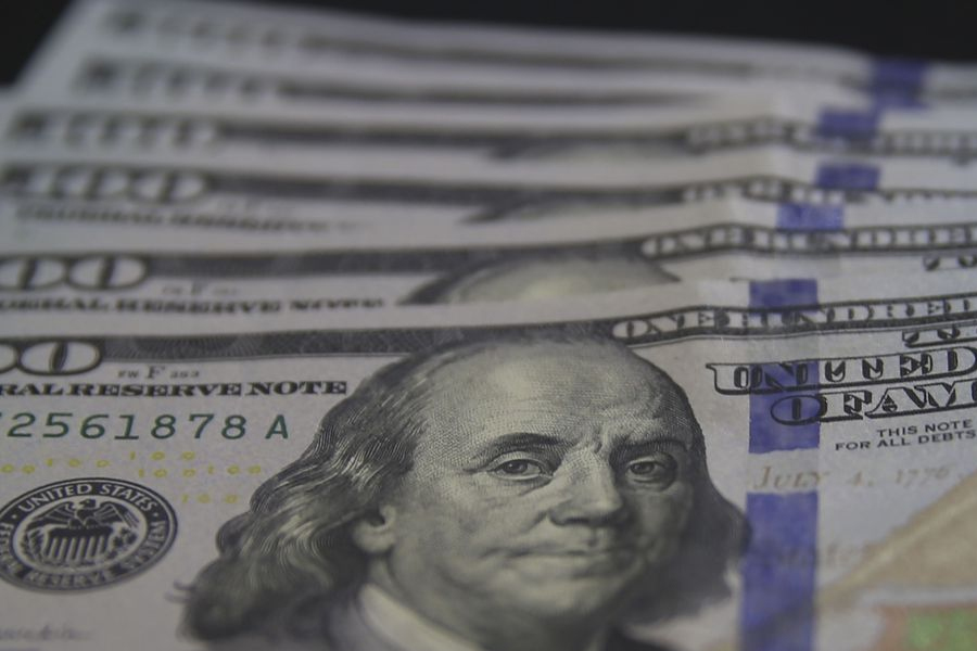 Dólar cai para R$ 5,20 e euro sobe para mesmo nível da moeda americana - News Rondônia