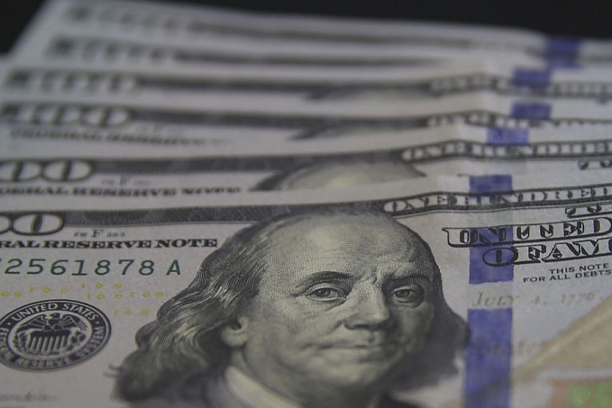 Dólar cai para R$ 5,20 e euro sobe para mesmo nível da moeda americana - News Rondônia