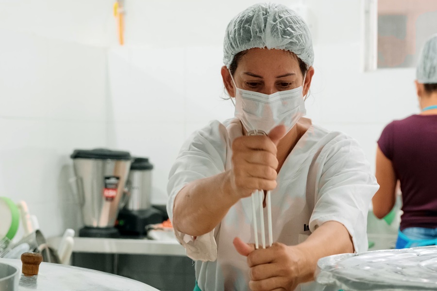 Após reforma, Prefeitura de Vilhena entrega instalações da cozinha e refeitório do Hospital Regional - News Rondônia