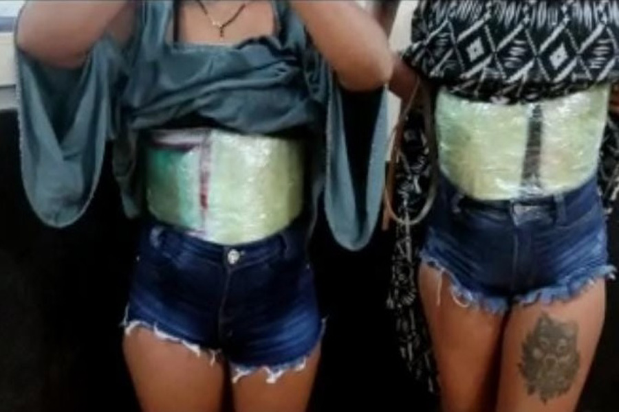 HÓRUS - Passageiras de ônibus são detidas com drogas presas ao corpo em RO - News Rondônia