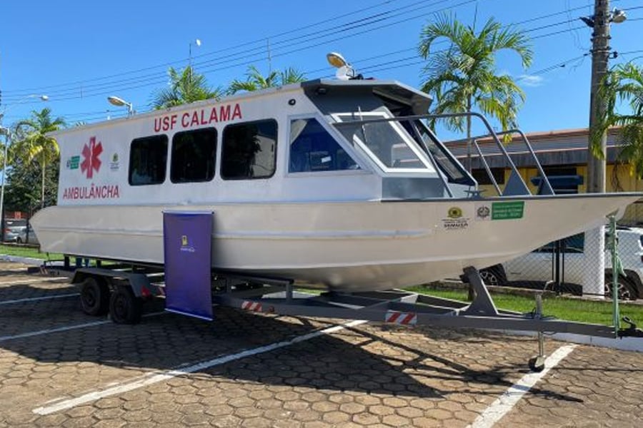 Ambulancha para atender comunidades ribeirinhas da região do distrito de Calama é entregue pela Sesau - News Rondônia