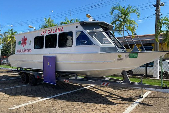 Ambulancha para atender comunidades ribeirinhas da região do distrito de Calama é entregue pela Sesau - News Rondônia