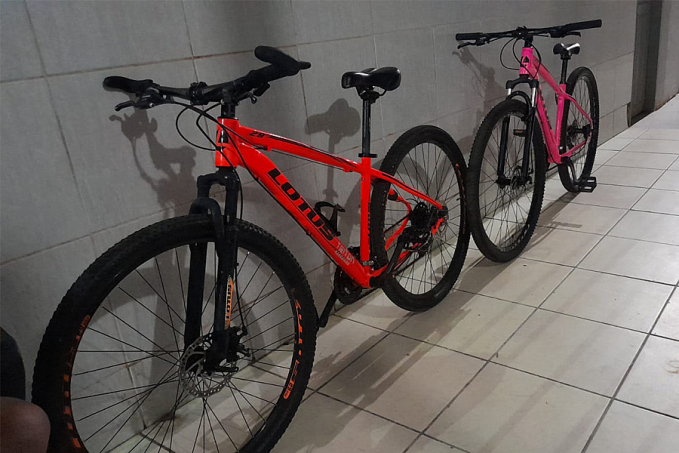 Apenado monitorado e comparsa são presos após roubo de bicicletas na capital - News Rondônia
