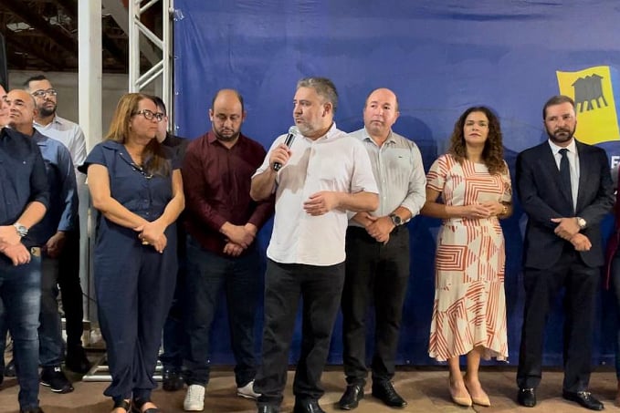 Vereador Everaldo Fogaça participa de ato público de demolição da rodoviária - News Rondônia