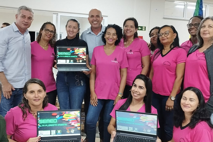Deputado Ismael Crispin prestigia entrega de 171 notebooks para professores de Alta Floresta D'Oeste - News Rondônia