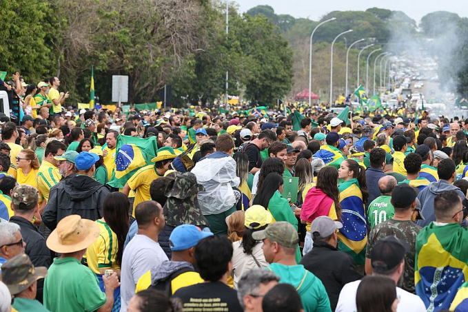 Comandantes militares condenam restrições a direitos de manifestantes - News Rondônia