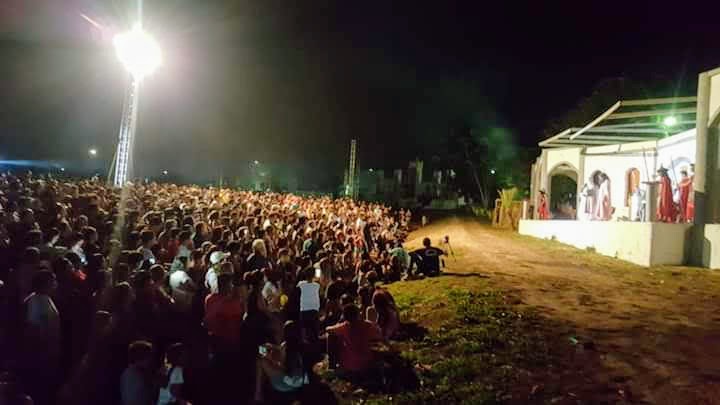 Presidente do Grupo Teatral Êxodo fala sobre novo espetáculo e projeto para construção de muro na cidade cenográfica - News Rondônia