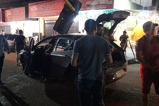 ATUALIZADA: Policial Civil embriagado causa grave acidente com dois veículos e derruba semáforo na leste - News Rondônia