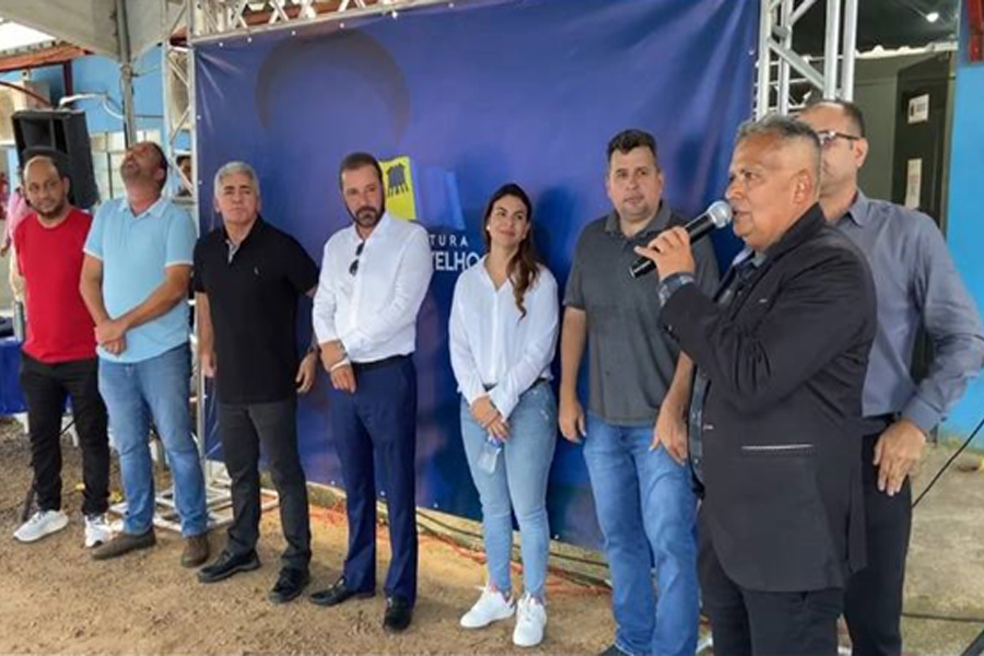 Vereador Valtinho Canuto celebra entrega de maquinários no Baixo Madeira - News Rondônia