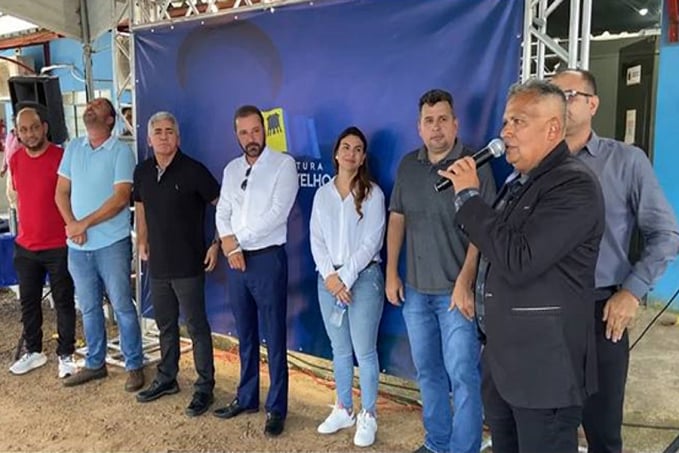 Vereador Valtinho Canuto celebra entrega de maquinários no Baixo Madeira - News Rondônia