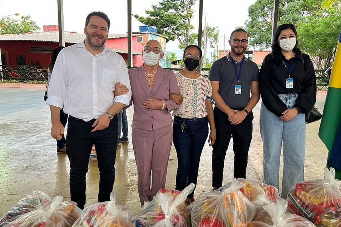 Presidente Alex Redano participa de entrega de cestas básicas na Associação São Tiago Maior - News Rondônia