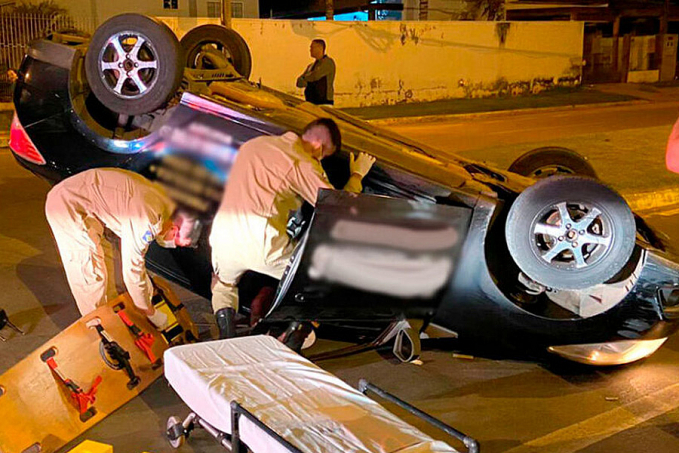 TENTATIVA DE HOMICÍDIO - Suspeito é preso após tentar matar homem a facadas e capotar carro furtado na capital - News Rondônia
