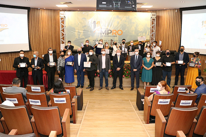 Cerimônia do 11º Prêmio MPRO de Jornalismo celebra imprensa, discute gênero reportagem e homenageia pioneirismo - News Rondônia