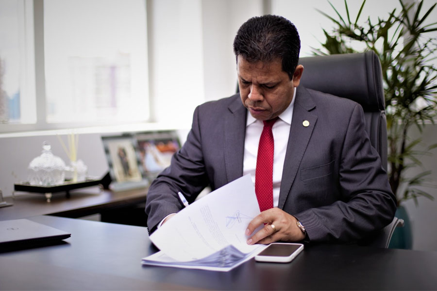 Deputado Jair Montes pede instrumentos musicais para escolas da rede estadual - News Rondônia