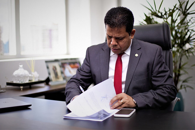 Deputado Jair Montes pede instrumentos musicais para escolas da rede estadual - News Rondônia