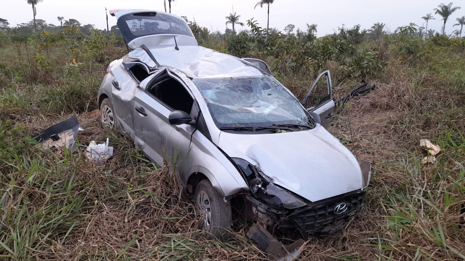 Capotamento na Estrada 13 de Setembro deixa dois feridos em Porto Velho - News Rondônia