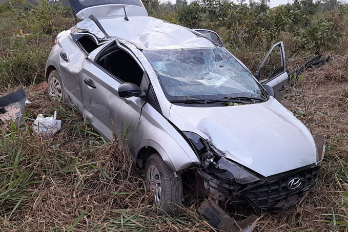 Capotamento na Estrada 13 de Setembro deixa dois feridos em Porto Velho - News Rondônia
