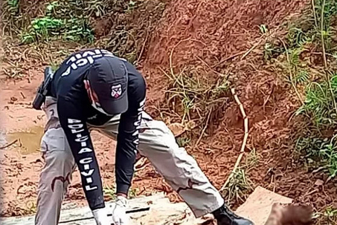 Polícia Civil encontra corpo de homem enterrado em terreno baldio - News Rondônia