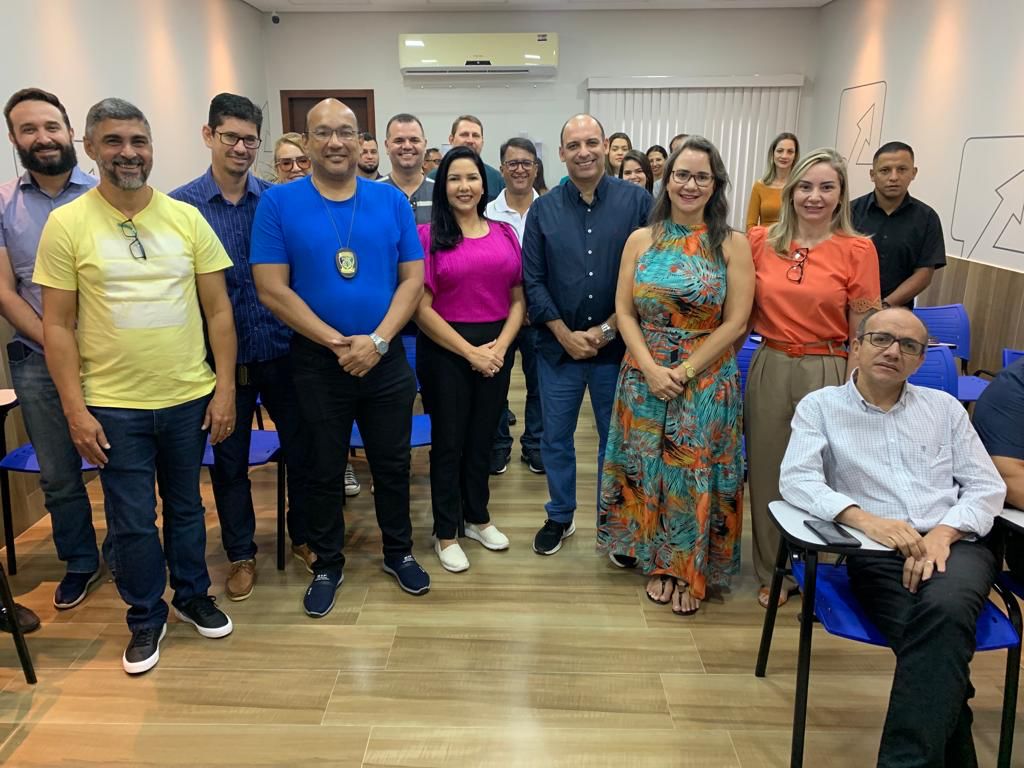 Cristiane Lopes visita vários municípios do estado de Rondônia - News Rondônia