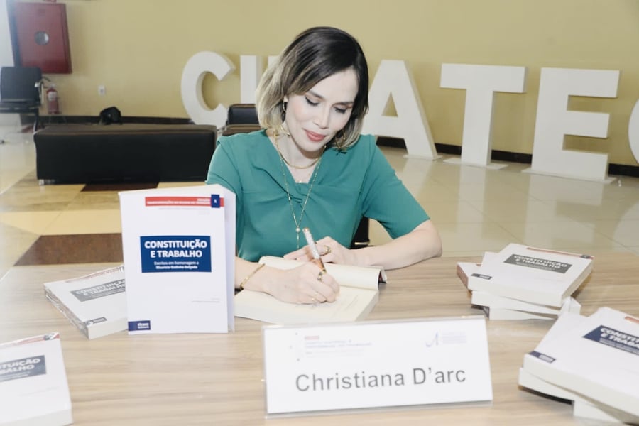 Juíza do TRT-14 (RO/AC) lança coletânea em Salvador - News Rondônia
