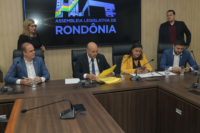 CCJR vota criação da Frente Parlamentar Feminina na Assembleia Legislativa - News Rondônia