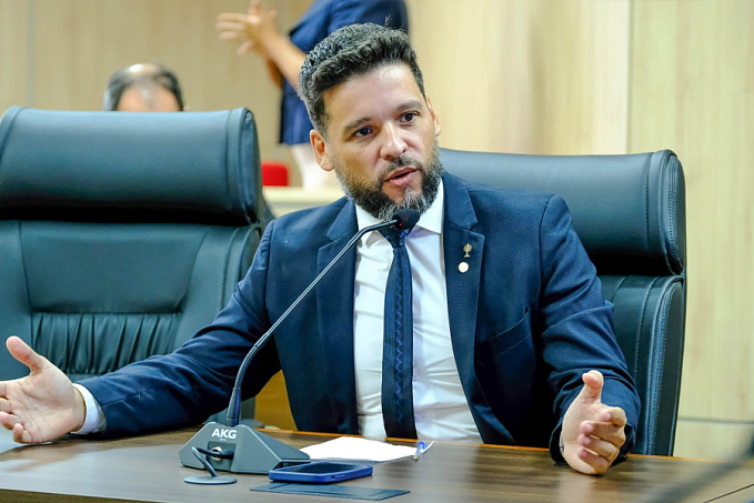 Projeto apresentado pelo deputado Camargo previne ataque a escolas públicas em Rondônia - News Rondônia