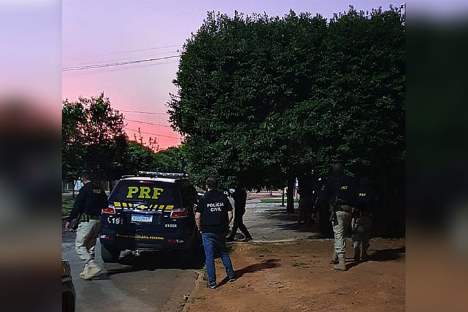 Em Vilhena/RO, a Polícia Rodoviária Federal, em Operação Conjunta com a Polícia Civil/RO, executa mandado de Busca e Apreensão - News Rondônia