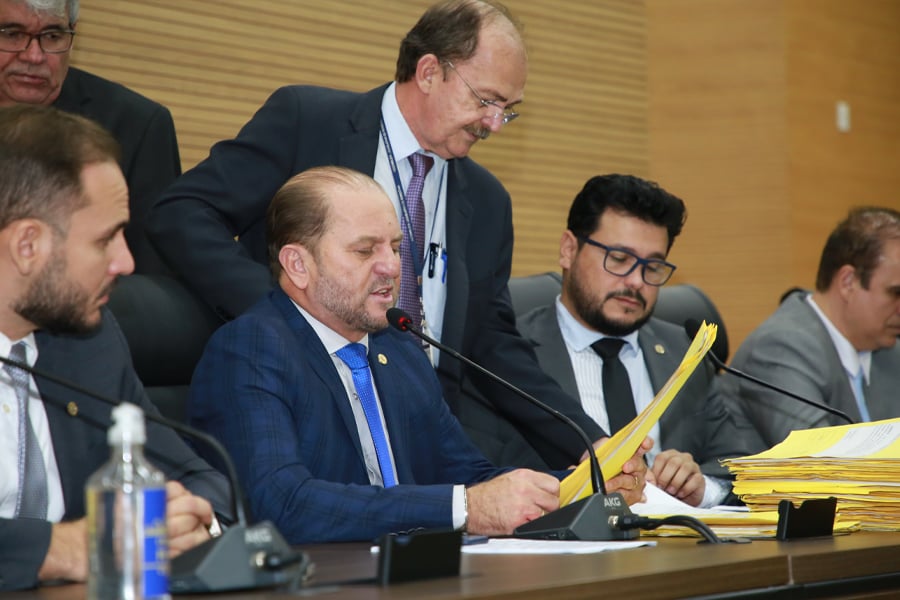 Parlamentares aprovam projetos e votam vetos do Poder Executivo - News Rondônia