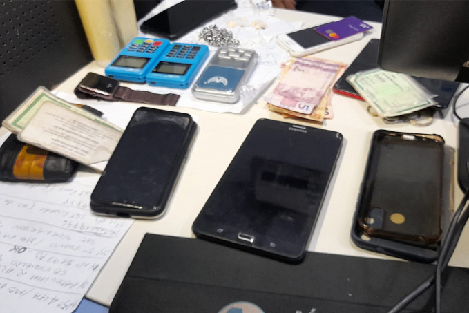 Polícia recupera moto roubada e prende quadrilha com drogas em boca de fumo na zona leste - News Rondônia