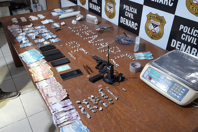 ATUALIZADA: Denarc prende maiores distribuidores de drogas com arma e entorpecentes - News Rondônia